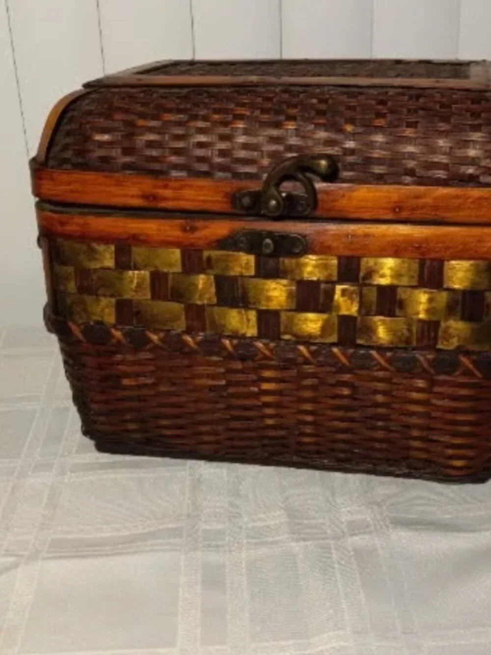 Vintage Brown Wicker Storage Basket with Handles and Closing & Clasp Lid